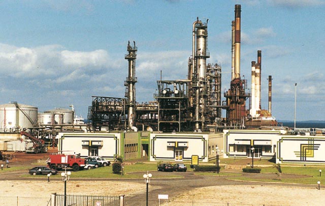 3 français incarcérés pour vol de carburant à la SOGARA