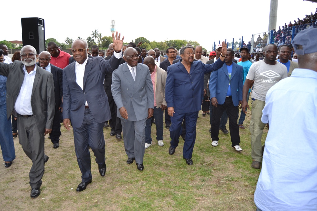 Eyeghe Ndong annonce un meeting monstre à Libreville le 20 décembre