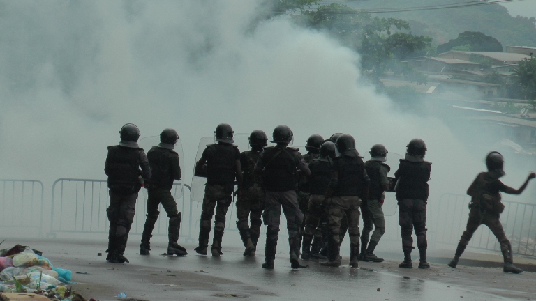 Policiers et gendarmes ont fait usage de gaz lacrymogène @ gabonactu.com 