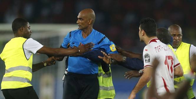 CAN 2015 / Litige : La CAF sans pitié pour la Tunisie suspend l’arbitre mauricien