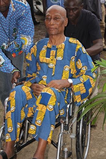 Malgré la maladie, il n'a jamais quitté sa paroisse @ Jean Claude Nounamo