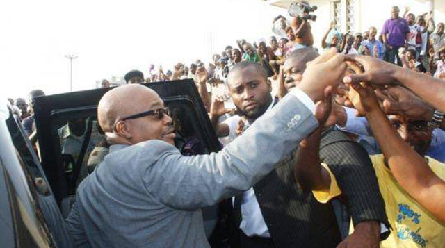 AMO sera inhumé à Meudouneu après un hommage à Libreville et Oyem