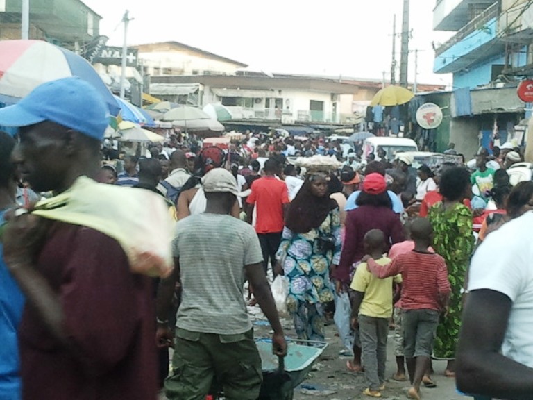 Libreville envahie par la rumeur