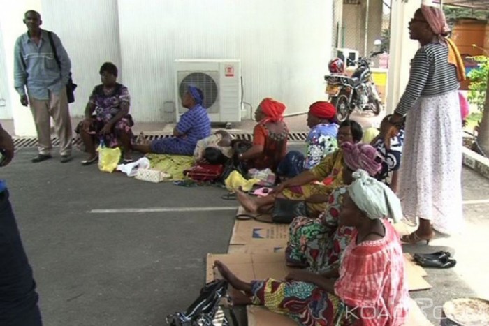 Des agents de Gabon Poste assiègent le comité de privatisation à Libreville