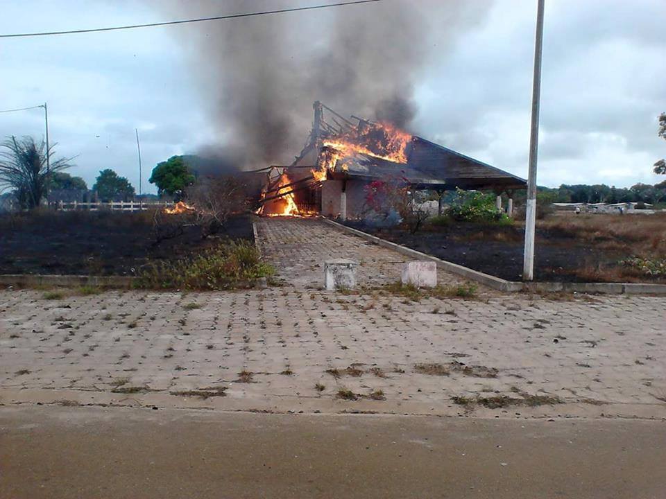 L’aérogare d’Omboué consumé par les flammes