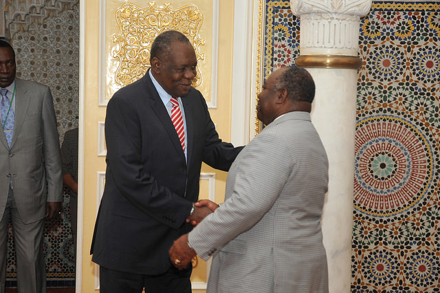 Issa Hayatou à Libreville pour préparer la CAN 2017