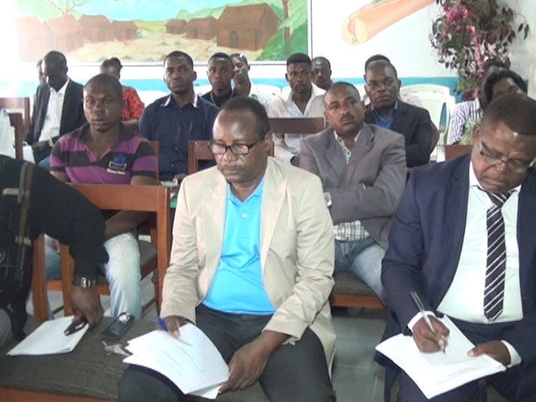 Les entrepreneurs à suivi des explications avec beaucoup d'attention @ Gabonactu.com