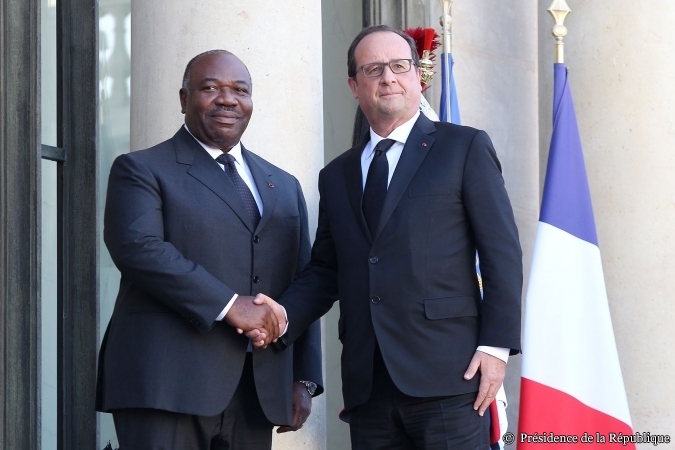 Ali Bongo et François Hollande sur le perron du palais de l’Élysée @ Élysée.fr