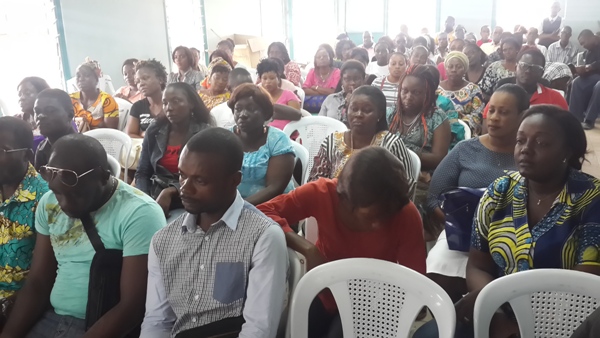 Insolite : des centaines d’agents municipaux sans salaire depuis 8 ans à Libreville