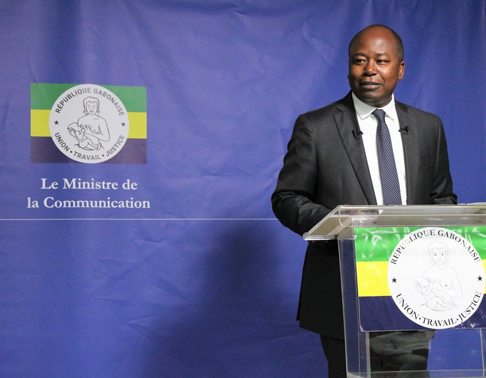 Alain Claude Bilie By Nze durant la conférence de presse @ Facebook AC Bilie By Nze