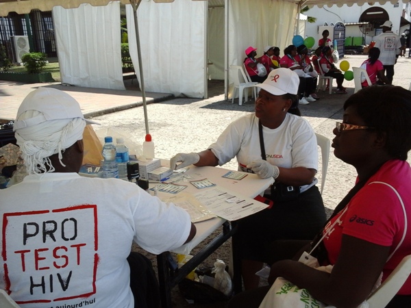 Plusieurs dizaines de gabonais ont effectué le test @ Gabonactu.com