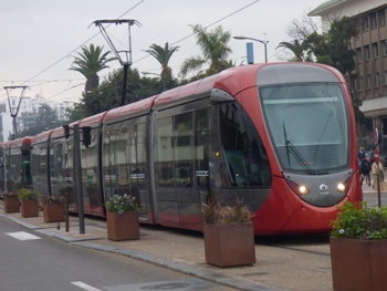 Passage du Tramway de Casablanca. Signe du modernisme à l'occidental @ Gabonactu.com