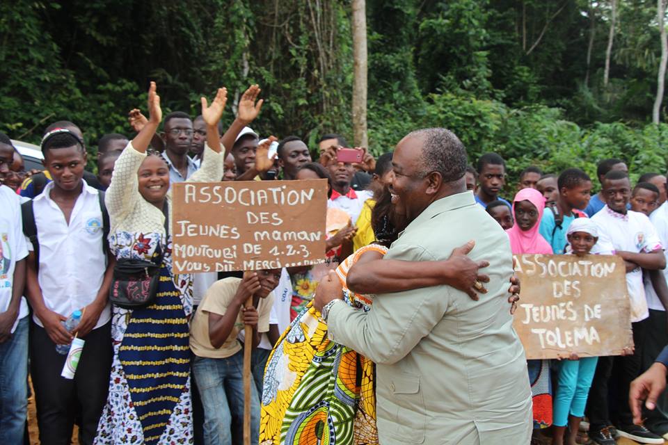 Une parfaite communion avec les planteurs @ Facebook Ali Bongo