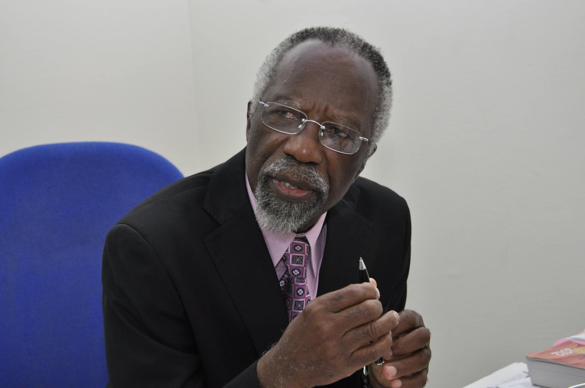Le dépôt des dossiers pour la candidature unique n’est pas d’actualité au Front (Professeur Pierre André Kombila)