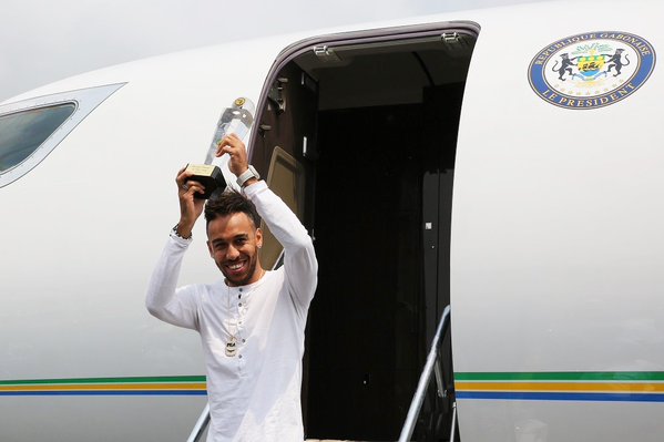 Aubameyang élevé au grade de commandeur de l’ordre national du Mérite