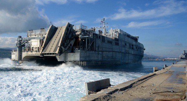 Des marins américains mouillent au large du Gabon