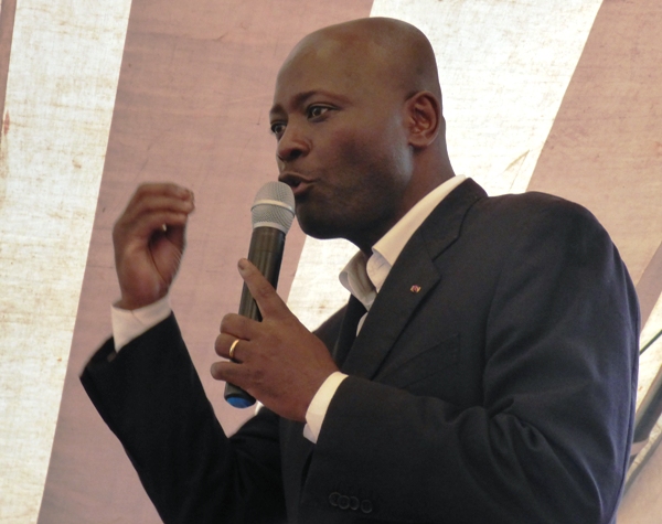Bruno Ben Moubamba furieux contre la police qui a empêché son meeting
