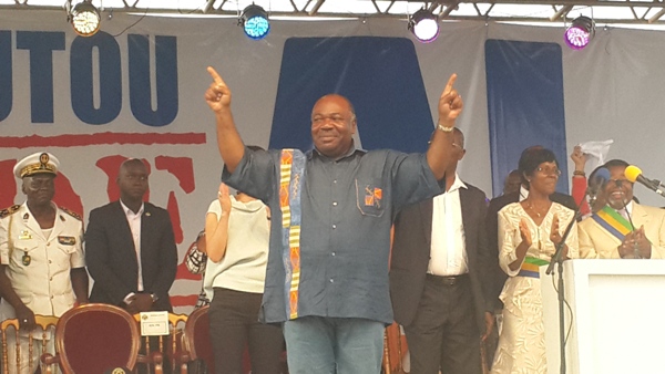 Ali Bongo s’occupe de Guy Nzouba Ndama à Koulamoutou