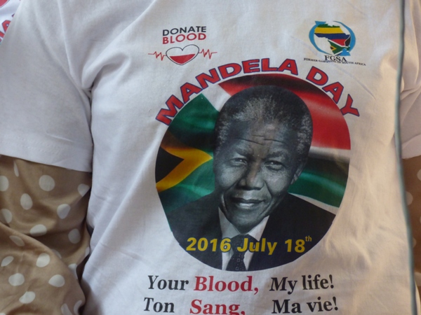 56 orphelins célèbrent le Mandela day à Libreville