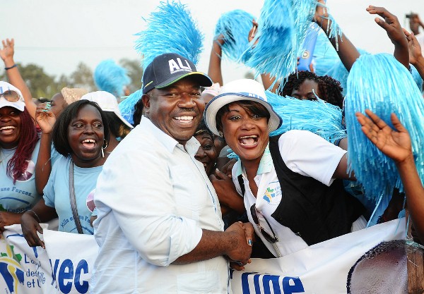 Partout où il est passé, Ali Bongo a électrisé les foules comme ici à Mouila @ DCP