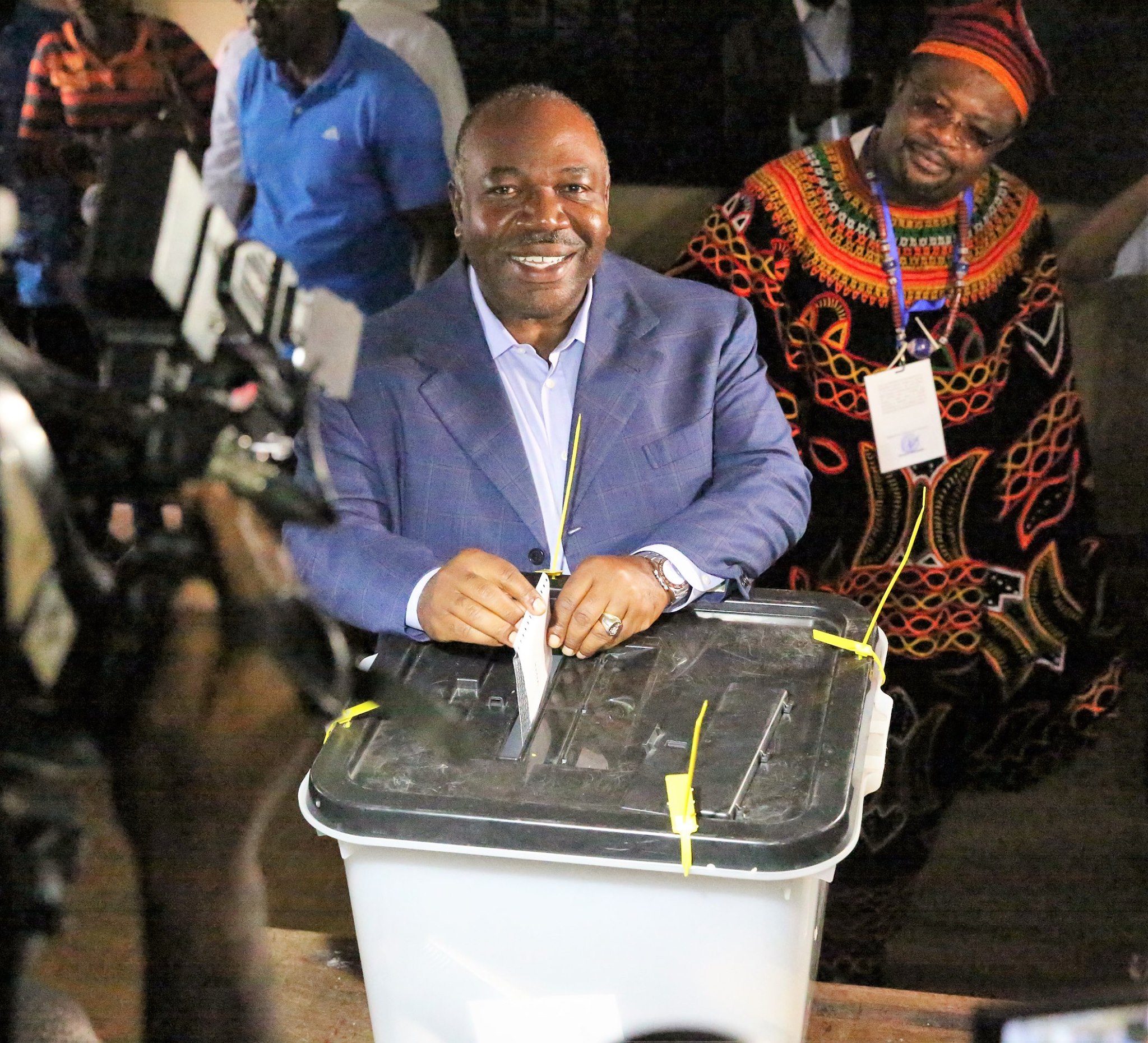 Ali Bongo Ondimba confiant de sa victoire se dit respectueux de la légalité
