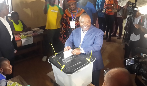 Gabon élection présidentielle 2016 : je suis confiant Ali Bongo après avoir voté