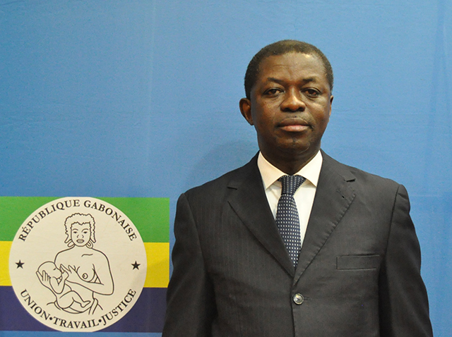 Urgent : Séraphin Moundounga annonce sa démission