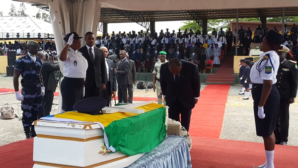 Emeutes post-électorales : Ali Bongo rend hommage à un policier « mort au combat »