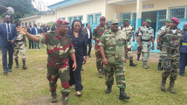 Ali Bongo effectue une descente à l’école de police de mardi