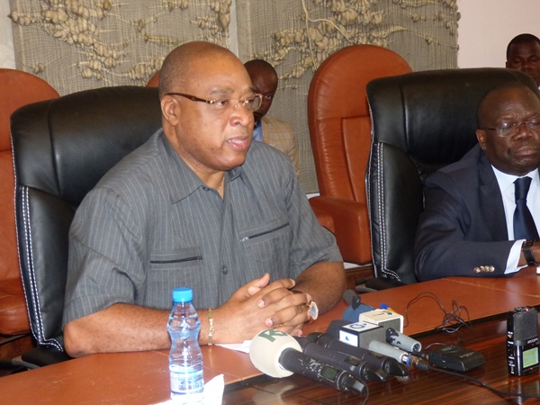 Shell et Total ne quittent pas le Gabon (ministre)
