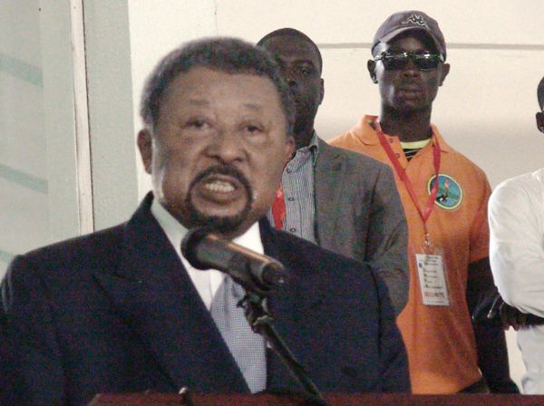 Jean Ping annonce la fin de la légalité républicaine