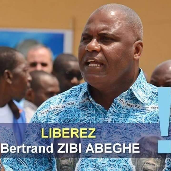 Les avocats de Bertrand Zibi Abeghe en conférence de presse ce vendredi à Libreville