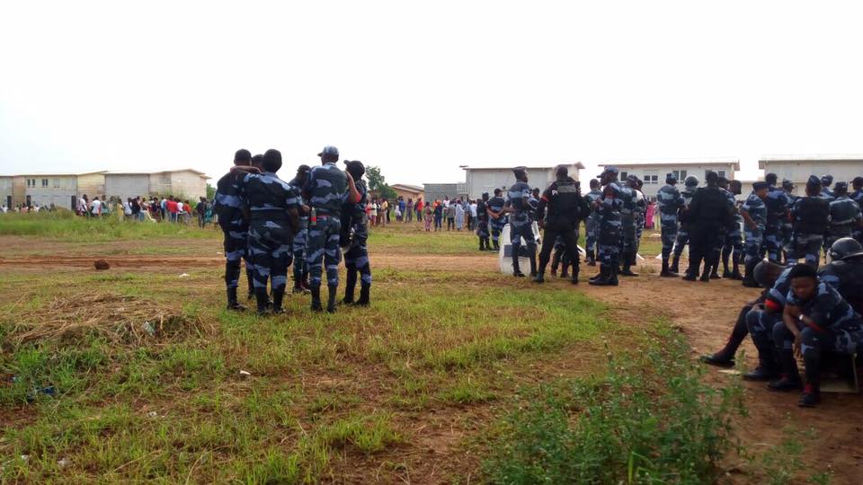 La police lance l’assaut sur les logements d’Angondjè pour chasser les squatters