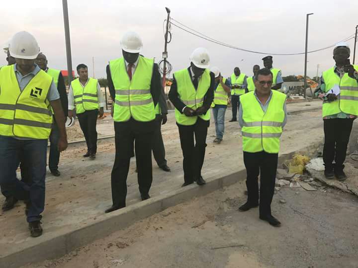 Bruno Ben Moubamba scelle un contrat avec les investisseurs portugais pour la construction de 5000 logements par an au Gabon
