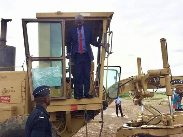 Bruno Ben Moubamba lance les travaux de construction de 5000 logements sociaux au nord de Libreville