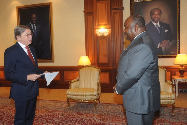 Six nouveaux diplomates accrédités au Gabon, un seul résidera à Libreville