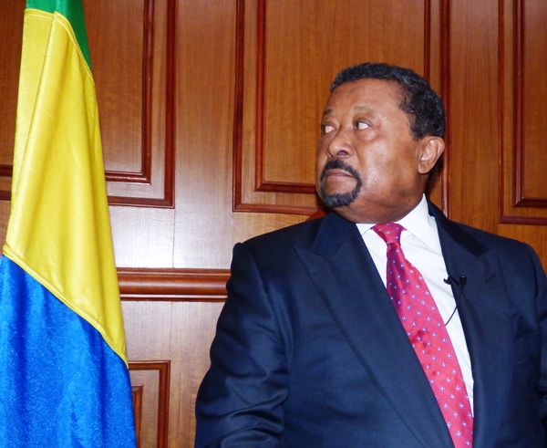 Presse : Jean Ping botte en touche