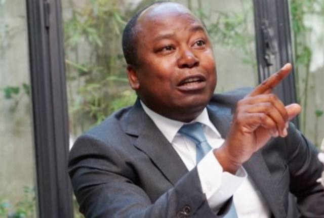 Alain Claude Bilie By Nze devant la presse ce mercredi