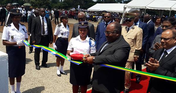 Ali Bongo inaugure une nouvelle usine de traitement et d’enrichissement de manganèse à Franceville
