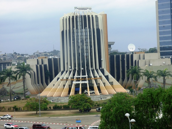 Loi des finances rectificatives 2017 : recettes en baisse mais budget en hausse
