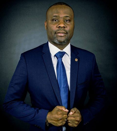 Mike Jocktane sort le flingue avant Zacharie Myboto et se rapproche d’Ali Bongo
