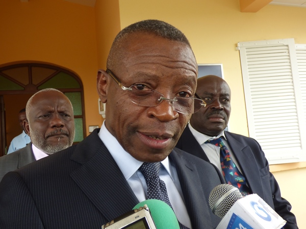 René Aboghe Ella menacé de licenciement