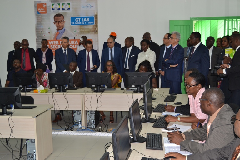 Gabon Telecom met en place Imagine Academy pour former 2000 enseignants aux NTIC