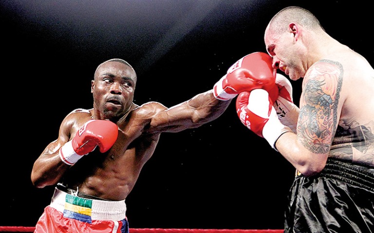 Boxe : Difficile victoire de Taylor Mabika face au Roumain Alexandru Jur
