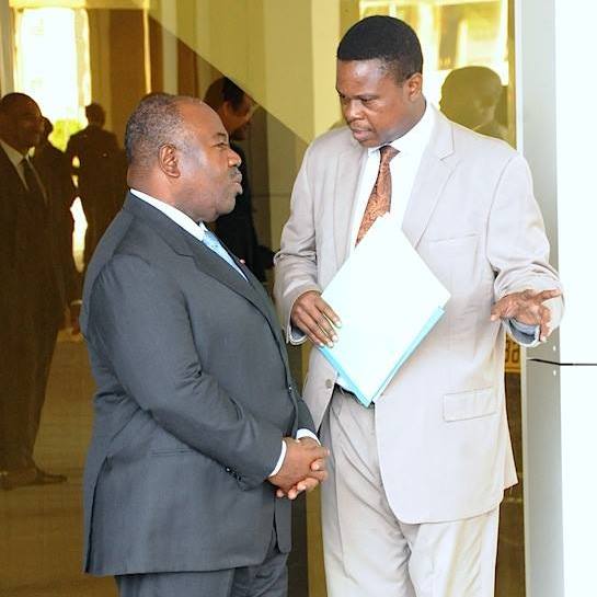 Raphaël Ntoutoume Nkoghe « tire à balles réelles » sur le ministre de la défense du Gabon