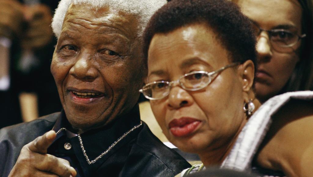 Afrique du Sud: un livre sur la fin de vie de Nelson Mandela fait des remous