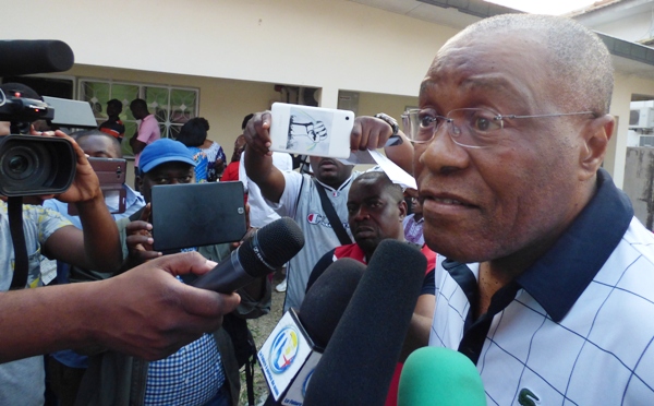 Le Pr Albert Ondo Ossa empêché de quitter le territoire ce dimanche