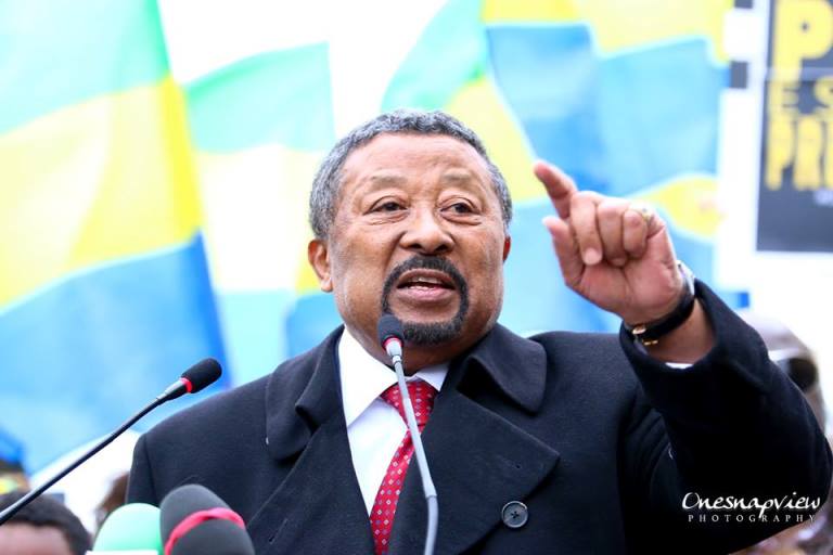J’attends de vous, que vous soyez les pèlerins de la protestation populaire et de sa légitime colère (l’opposant Jean Ping)