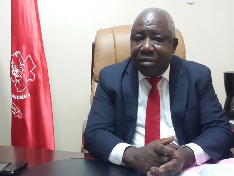 Nous demandons à monsieur Bruno Ben Moubamba de retirer ces pagnes sinon nous porterons plainte (Mathieu Mboumba Nziengui, président de l’UPG)