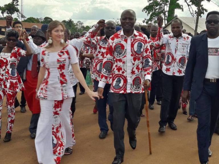 Mathieu Mboumba Nziengui déculotté par Bruno Ben Moubamba à Ndendé